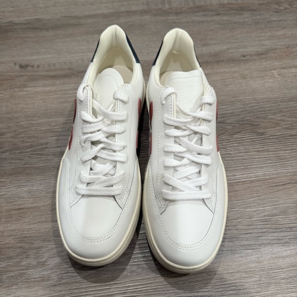 Veja V-12 White Navy Red Lace Up Leather Sneakers - Picture 3 of 9